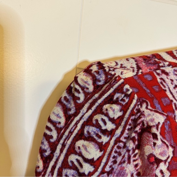 FREE PEOPLE RED WHITE PINK PAISLEY PATTERNED V NECK BLOUSE SIZE EXTRA SMALL - Picture 13 of 16